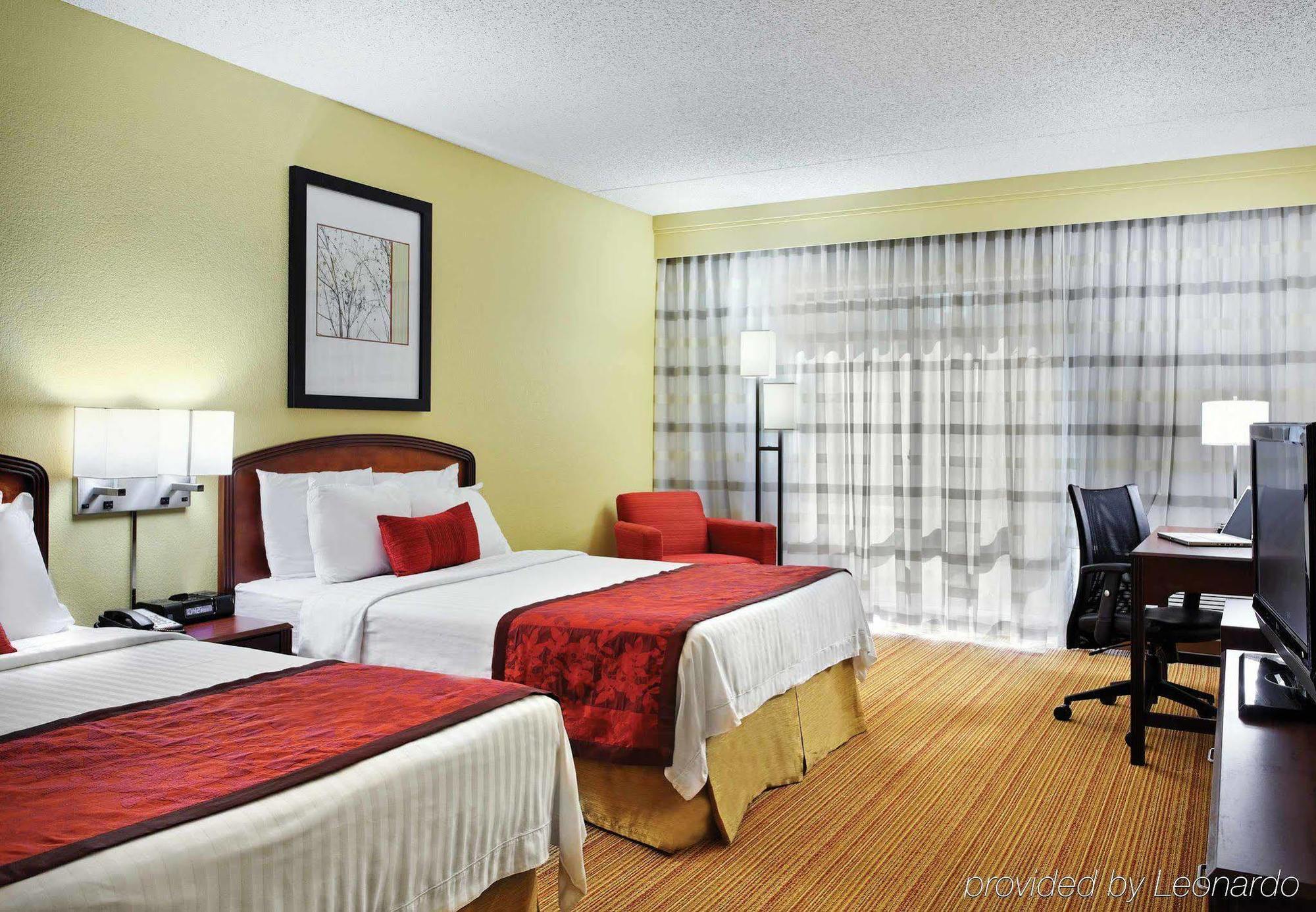 Courtyard Tampa Downtown Otel Oda fotoğraf